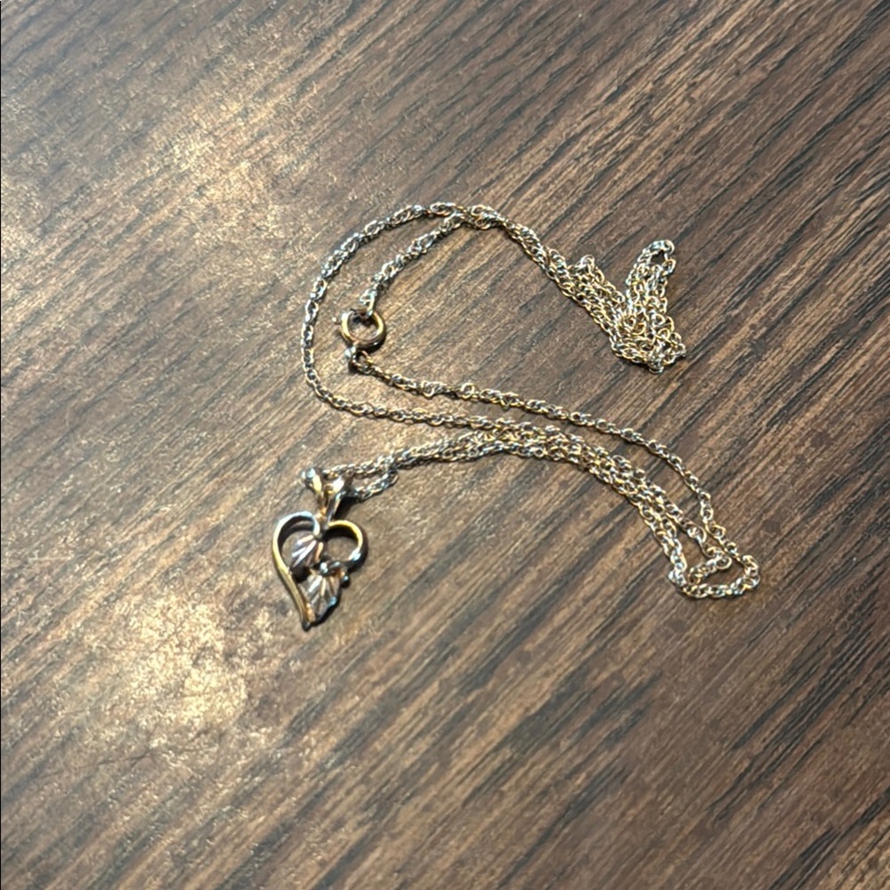 Vintage 12k gold stamped black hills rose gold Gold Heart Pendant Necklace
